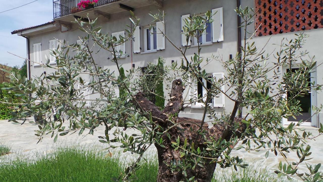 Sotto La Vigna Charm Stay Adults Only Vacation Suite Montegrosso dʼAsti Exterior foto